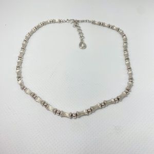 VINTAGE MONET SILVER TONE TEXTURED LINK & SMOOTH ROUND BEAD CHAIN NECKLA…